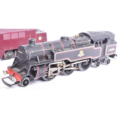 235 - Model Railway - a collection of x4 OO gauge trainset locomotive engines from various makers, compris... 