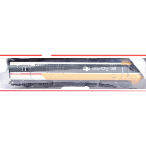 239 - Model Railway - a collection of x5 Lima OO gauge InterCity 125 trainset locomotive and coaches, comp... 