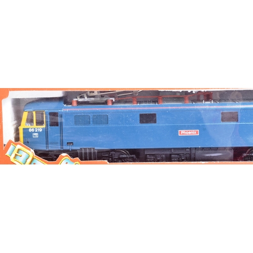 258 - Model Railway - two vintage Hornby OO gauge trainset locomotive engines, comprising of: No. R360 BR ... 