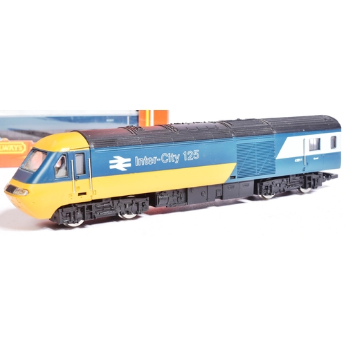 276 - Model Railway - a collection of Hornby OO gauge Inter-City 125 locomotives and coaches. To include: ... 