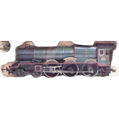 279 - Two vintage Hornby OO gauge model railway trainset locomotive engines, comprising of; No. R2119 King... 