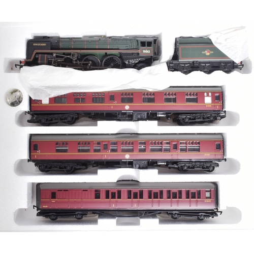 281 - Model Railway - an original Hornby OO gauge model railway locomotive trainset No. 1021 'East Coast E... 