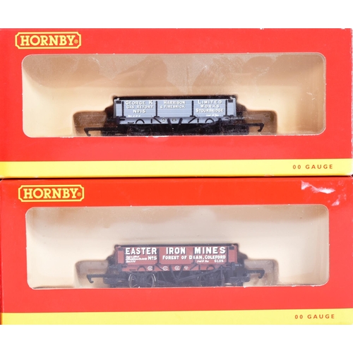 293 - Model Railway - a collection of x6 Hornby OO gauge model railway trainset locomotive rolling stock w... 