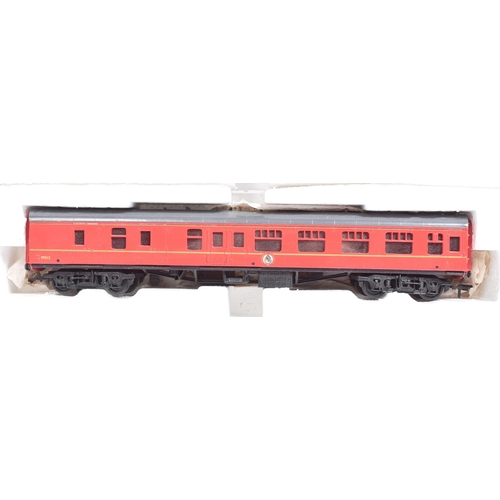 313 - Model Railway - Bachmann OO gauge Hogwarts Express trainset, including a locomotive, tender and four... 