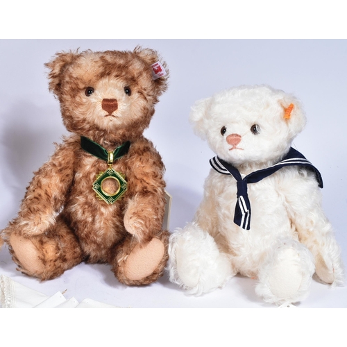 332 - Teddy Bears - a collection of x5 German Steiff made soft toy teddy bears comprising; 654541 Father b... 