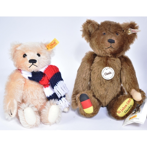 332 - Teddy Bears - a collection of x5 German Steiff made soft toy teddy bears comprising; 654541 Father b... 