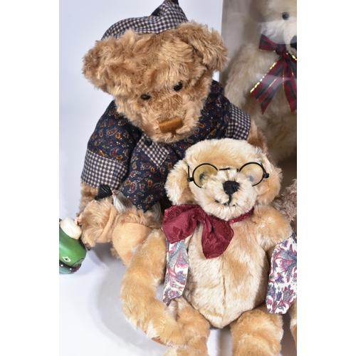 337 - Teddy Bears - a collection of assorted soft toy teddy bears to include x3 Merrythought mohair exampl... 