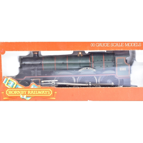 374 - Model Railway - x2 Hornby OO gauge model railway trainset locomotives comprising; R.830 GWR 4-6-0 Sa... 