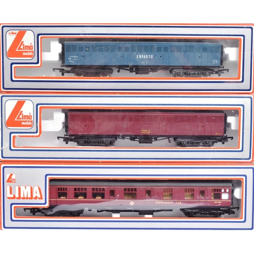 378 - Model Railway - a collection of x12 vintage Lima OO gauge coaches and carriages, to include: No. 305... 