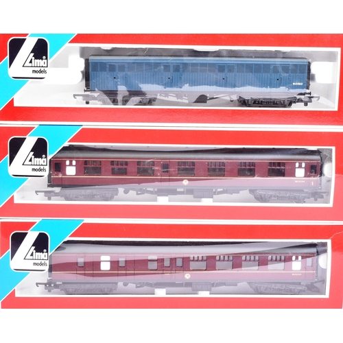 378 - Model Railway - a collection of x12 vintage Lima OO gauge coaches and carriages, to include: No. 305... 