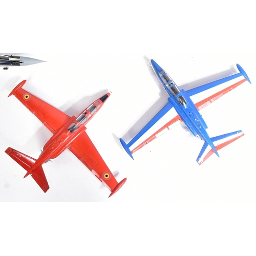 405 - Model Kits - collection of x7 built model kits of aircraft interest, comprising of: 3 Dassault Mirag... 