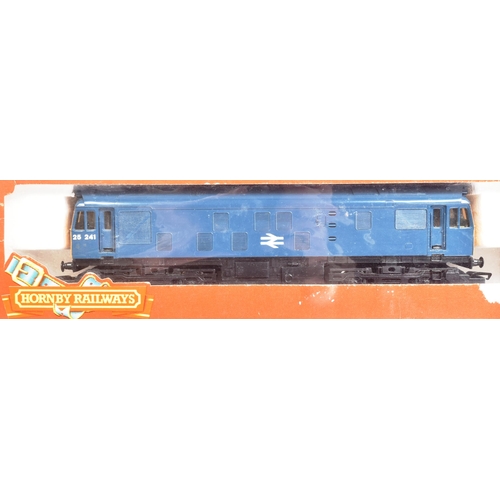 413 - Model Railway - a collection of assorted locos comprising Hornby R326A Class 25 25241 in BR Blue, Ho... 