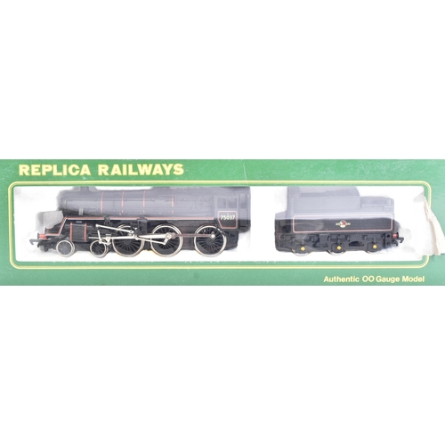 416 - Model Railway - x3 assorted OO gauge model railway trainset locomotive engines comprising; Dapol GWR... 