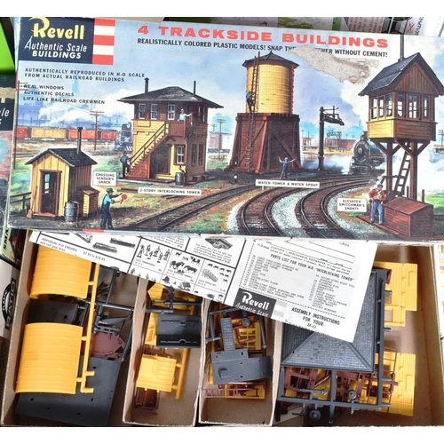 418 - Model Kits - a collection of vintage railway interest model kits from various makers such as Airfix,... 