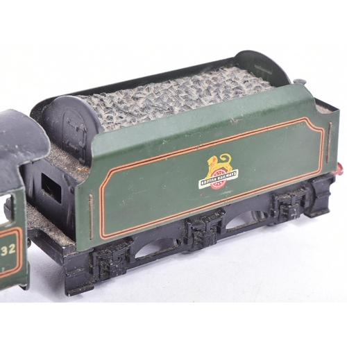 428 - Model Railway - two vintage Hornby Dublo OO gauge steam locomotive engines. Comprising of two EDL12 ... 