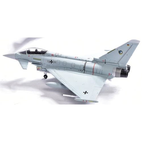 445 - Model Kits - collection of x6 built model kits of aircraft interest, comprising of: a Eurofighter EF... 