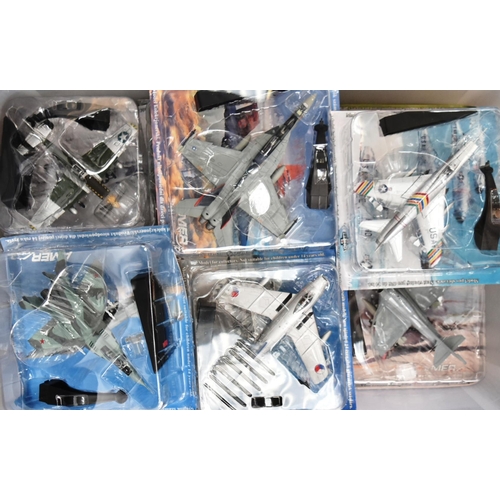 451 - Diecast - large collection of assorted diecast model planes.