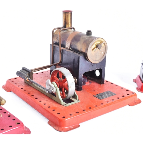 456 - Live Steam - x3 original vintage Mamod Live Steam models comprising x2 No. SE3 steam plant with fly ... 