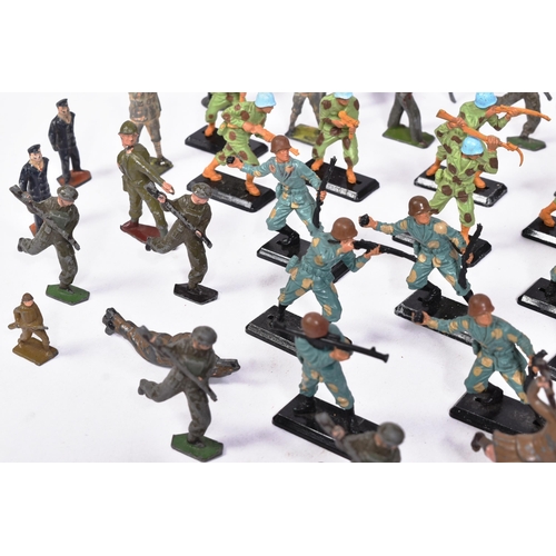 472 - A collection of assorted lead and plastic toy soldiers to include Britains Deetail, Del Prado, Cresc... 