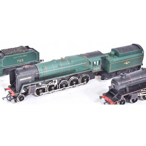 474 - Model Railway - a collection of x4 original Hornby made OO gauge model railway trainset locomotive e... 