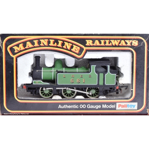 477 - Model Railway - a collection of assorted OO gauge model railway trainset locomotive engines comprisi... 