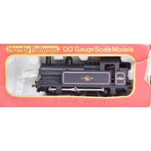 477 - Model Railway - a collection of assorted OO gauge model railway trainset locomotive engines comprisi... 