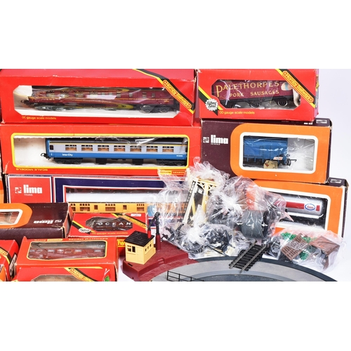 481 - Model Railway - a collection of assorted Triang / Hornby OO gauge model railway trainset locomotive ... 