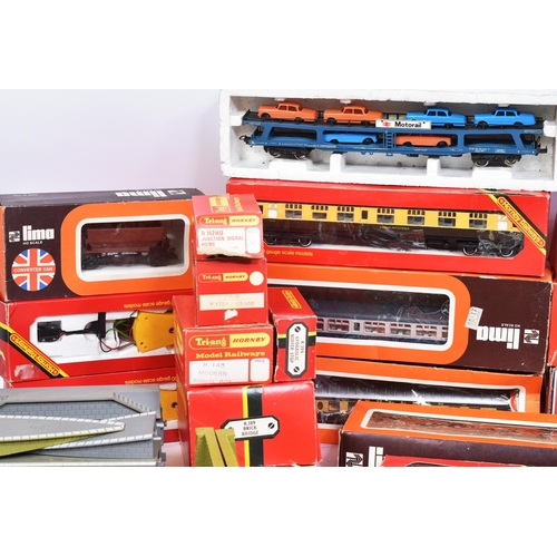 481 - Model Railway - a collection of assorted Triang / Hornby OO gauge model railway trainset locomotive ... 