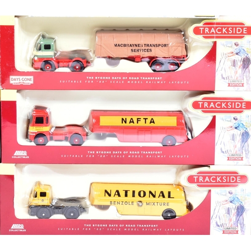 487 - Diecast - a collection of assorted boxed diecast models to include Lledo Days Gone and 1/76 scale / ... 