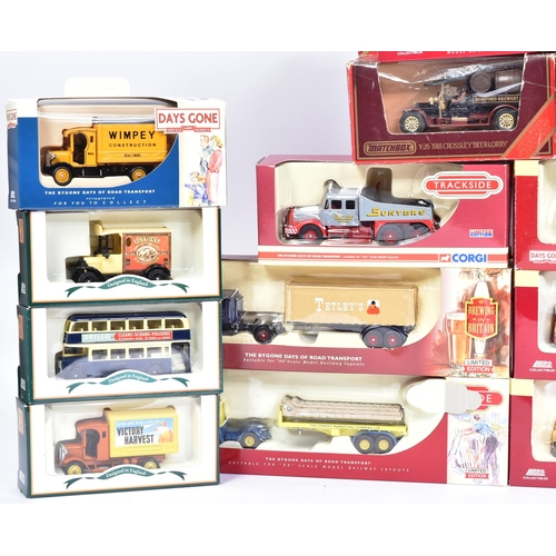 487 - Diecast - a collection of assorted boxed diecast models to include Lledo Days Gone and 1/76 scale / ... 