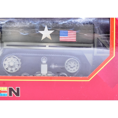 496 - Diecast - x2 Kaden made ( Czech Republic ) 1/24 scale boxed sheet metal diecast models. Both USA Uni... 