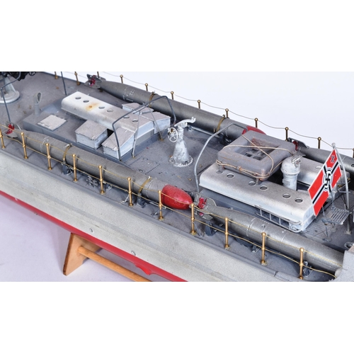 504 - Models - a large scale model of a WWII Second World War German Kreigsmarine torpedo boat / Torpedobo... 