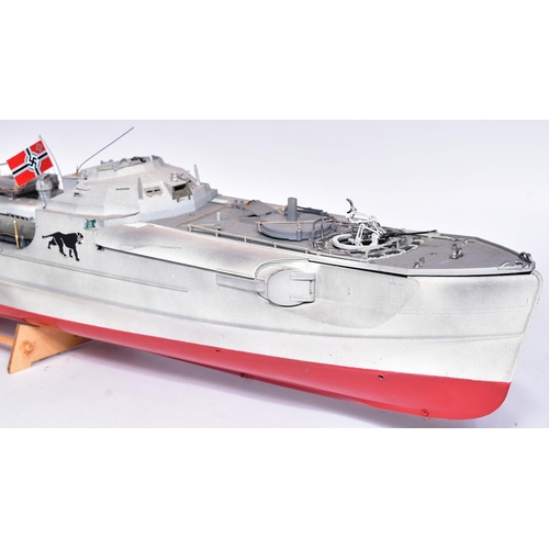 504 - Models - a large scale model of a WWII Second World War German Kreigsmarine torpedo boat / Torpedobo... 