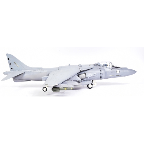 508 - Models - a large scale precision plastic model of a US Marines / Navy VMA-231 AV-8B Harrier jet. Gre... 