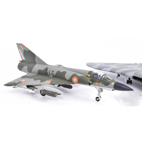 524 - Models - x2 precision plastic models of military aircraft comprising a Vulcan XL455 bomber and 2-LG ... 