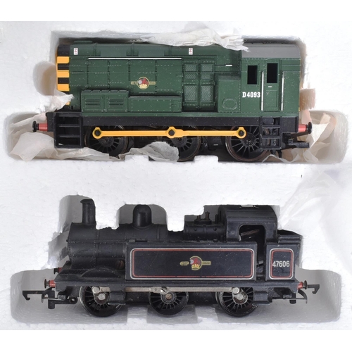 56 - A vintage Hornby OO gauge model railway Mixed Goods Digital trainset No. R1075, comprising of: BR 0-... 