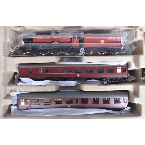 80 - Model Railway - a vintage Hornby OO gauge Hogwarts Express electric train set, R1234. Comprising of;... 