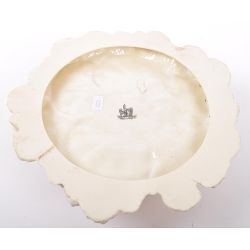 117 - A 19th century first period ceramic lilly dish serving dish / centre piece. Lilly flower and pad lea... 