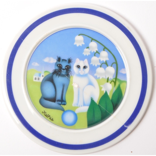 12 - Kathia's Katzen - Azberg, Germany. A collection of six ceramic pottery display dish / plates being h... 