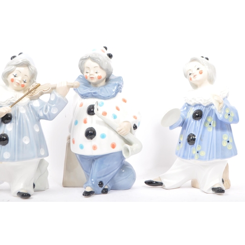 14 - A set of four Tenga ceramic porcelain Clown figurines. Hand Made in Valencia, Spain. Consists of a S... 