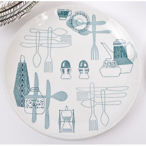 145 - Ridgway Potteries LTD - Homemaker - A collection of vintage 20th century ceramic pottery plates. To ... 