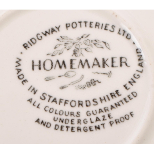 145 - Ridgway Potteries LTD - Homemaker - A collection of vintage 20th century ceramic pottery plates. To ... 