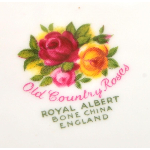 174 - Royal Albert - Old Country Roses - A vintage 20th century Royal Albert Old Country Roses bone china ... 