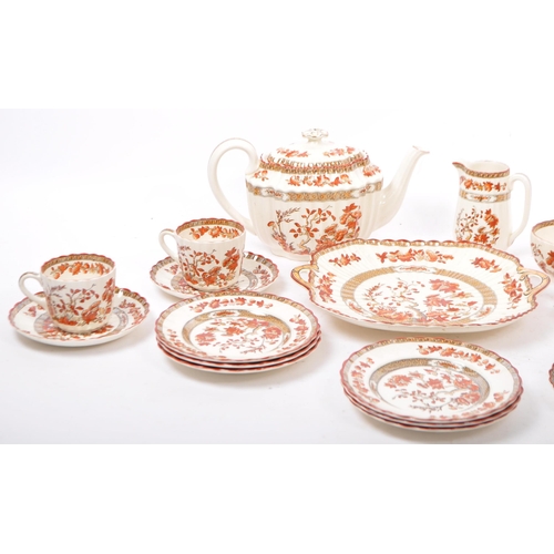 19 - Copeland Spode, England India Tree pattern part tea service. Comprising teapot, cups and saucers, su... 