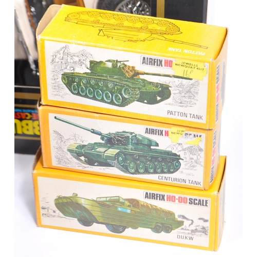 190 - A large collection of vintage 20th century diecast car / van / transport vehicle models. Comprising ... 