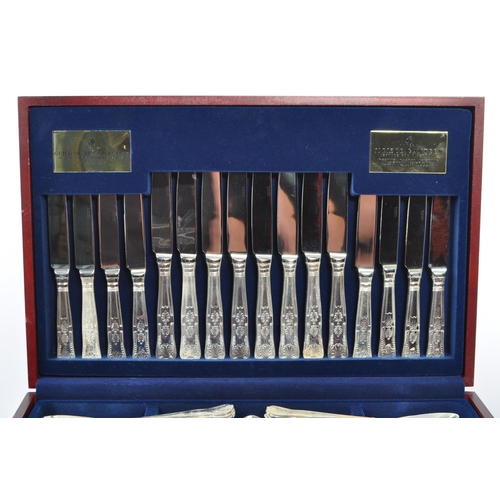 220 - Viners - Guild Silver Collection, silver plated in Sheffield, England. 58 piece canteen of cutlery. ... 