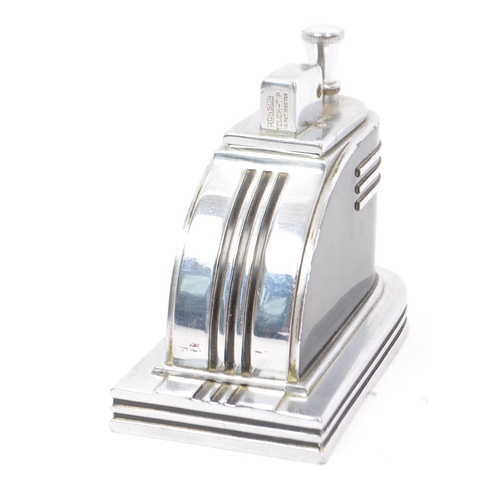 256 - Ronson - American Design - An Art Deco circa 1930s chrome and enamel table / desk top touch tip ligh... 