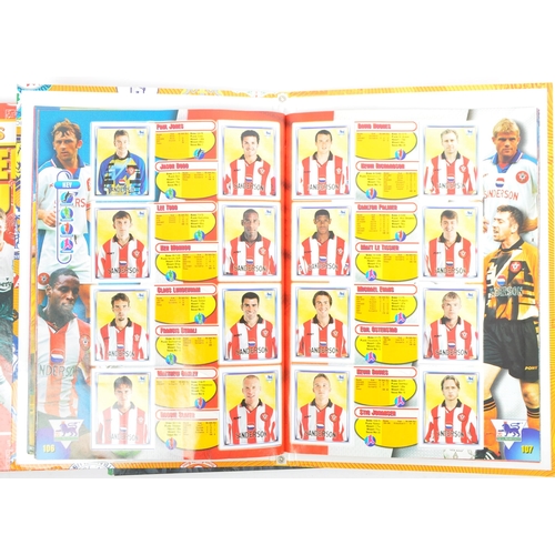 317 - Figurine Panini Sticker Football Interest - A collection of 1994/95 & 2002 football picture albums b... 