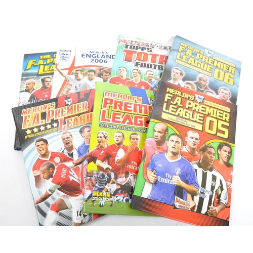 317 - Figurine Panini Sticker Football Interest - A collection of 1994/95 & 2002 football picture albums b... 