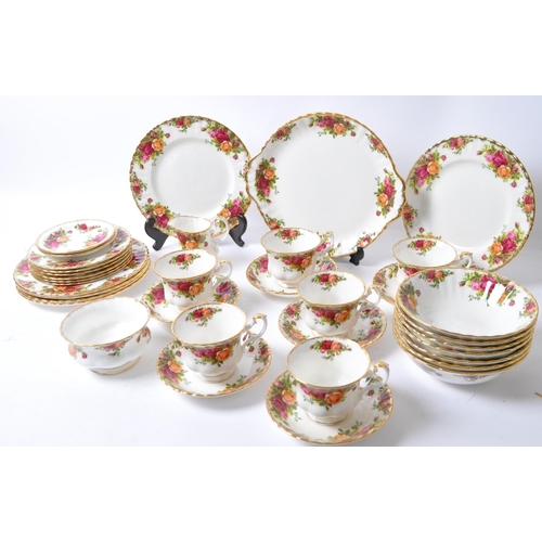 37 - Royal Albert - A collection of 20th Century Old Country Roses porcelain / chinaware by Royal Albert ... 